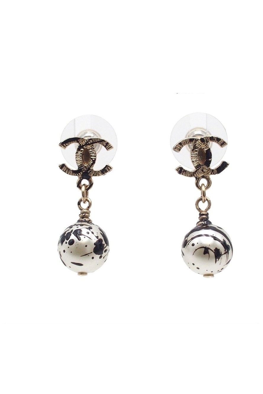 Chanel Earrings Light Gold Metal CC Logo Faux Pearl Paint Costume